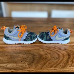 Toddler Camo Nike Sneakers Size 6c
